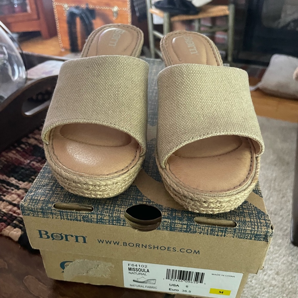 Born Cream Espadrilles Comfortable Slip-On Sandals